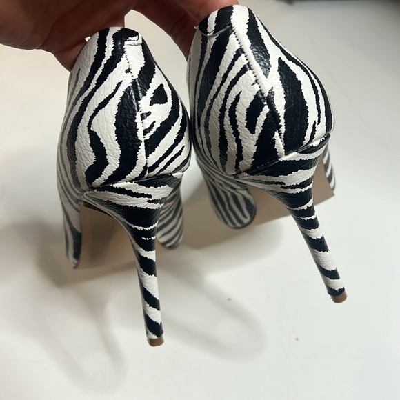 BCTEX COLL Black White Zebra Striped Heels 6.5 - Picture 5 of 5
